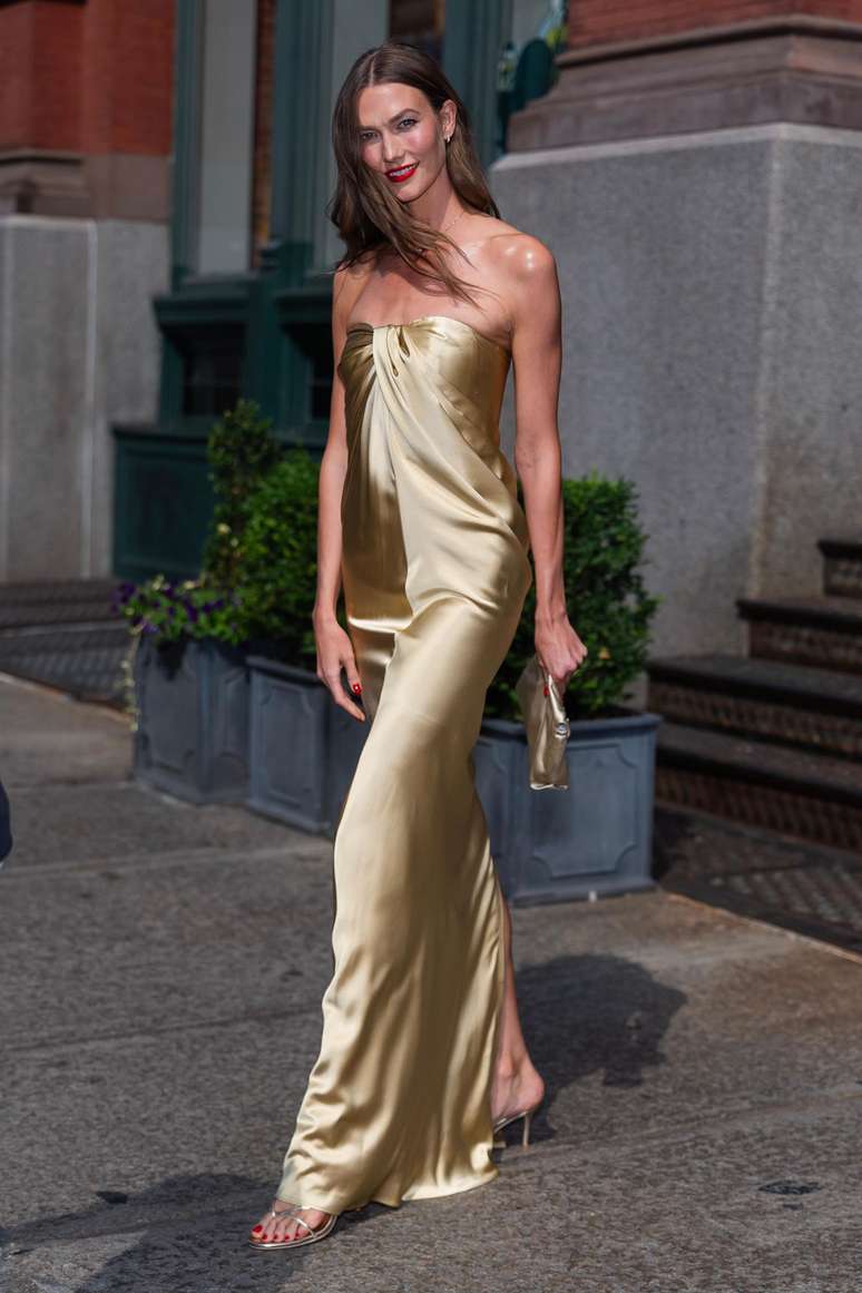 A supermodelo Karlie Kloss tornou-se grande amiga de Swift h&aacute; mais de uma d&eacute;cada