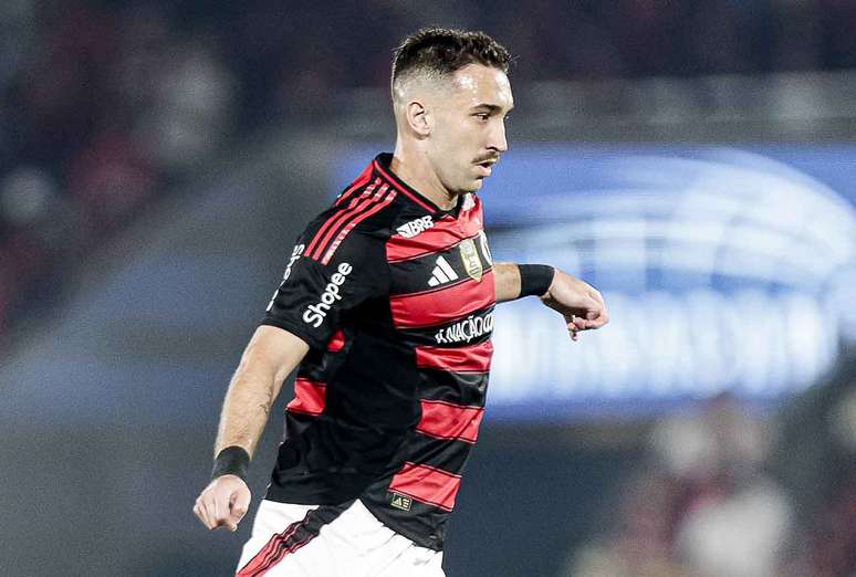 Zagueiro segue fora dos planos de Leonardo Jardim durante a intertemporada do Flamengo &ndash;