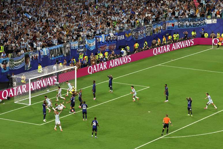 MIAMI GARDENS, FLORIDA &ndash; JULY 03: Cristian Romero #13 of Argentina celebrates scoring his team&rsquo;s third goal during the FIFA World Cup 2026 Round of 32 match between Argentina and Cabo Verde at Miami Stadium on July 03, 2026 in Miami Gardens, Florida. (Megan Briggs/Getty Images)