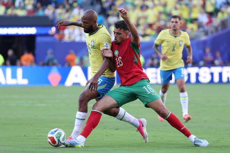 EAST RUTHERFORD, NEW JERSEY &ndash; JUNE 13: Igor Thiago #25 of Brazil is challenged by Chadi Riad #18 of Morocco during the FIFA World Cup 2026 Group C match between Brazil and Morocco at New York New Jersey Stadium on June 13, 2026 in East Rutherford, New Jersey. (Photo by Kevin C. Cox/Getty Images)