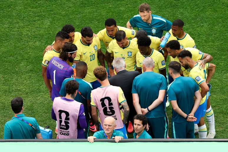 Carlo Ancelotti junto da Sele&ccedil;&atilde;o Brasileira 