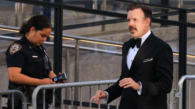 O ator da s&eacute;rie 'Ted Lasso', Jason Sudeikis, tamb&eacute;m estava presente