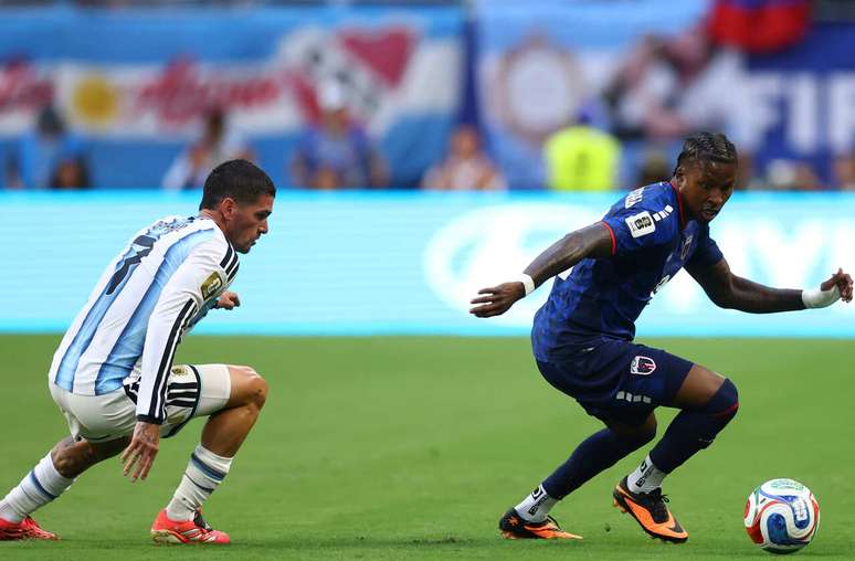 Lopes Cabral fez um gola&ccedil;o contra a Argentina &ndash;