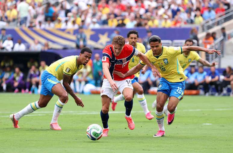 Brasil &eacute; eliminado da Copa do Mundo para a Noruega &ndash;