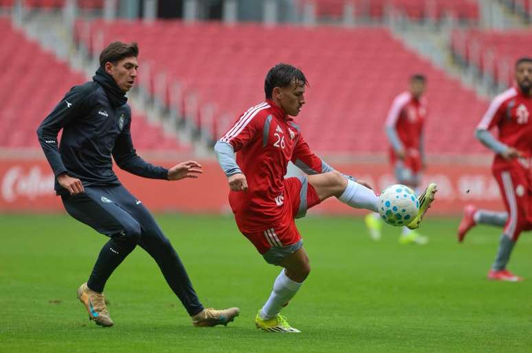 Inter vence o Coritiba por 1 a 0 em jogo-treino &ndash;