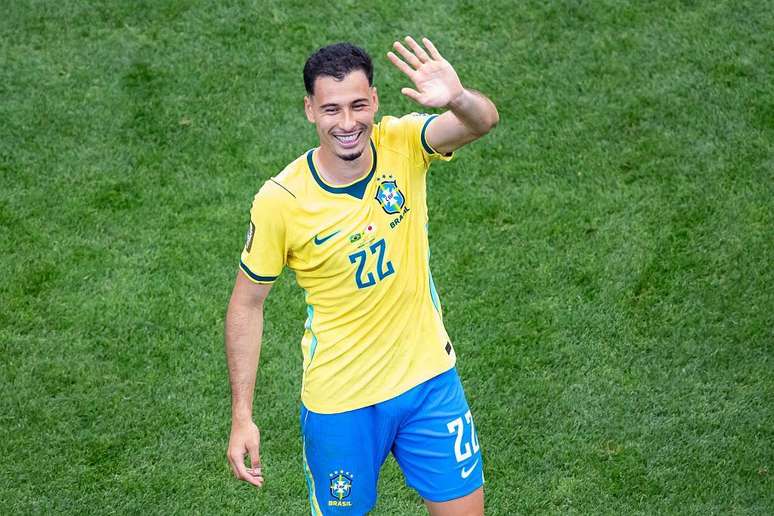 Gabriel Martinelli, que fez treinos com os titulares antes de Brasil x Noruega