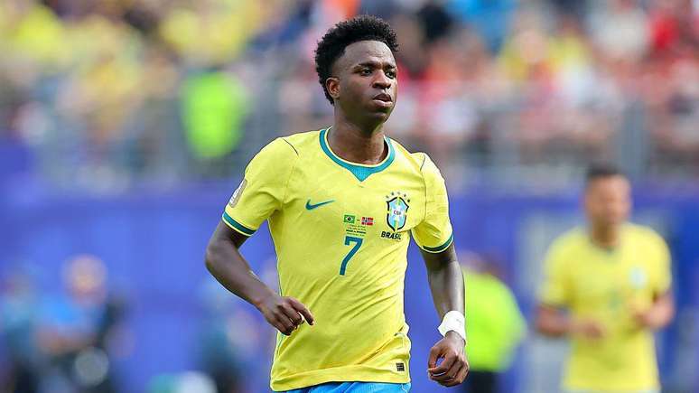 Vini Jr. na partida contra a Noruega. 