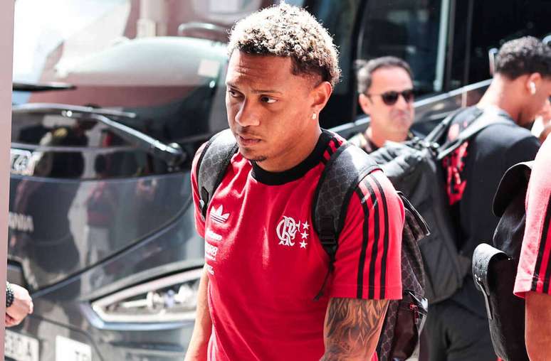 Daniel Sales se machucou no amistoso contra o River Plate &ndash;