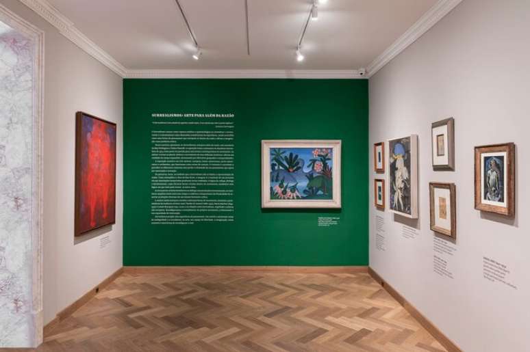 Obra de Tarsila do Amaral abre 'Surrealismos: Arte Para Al&eacute;m da Raz&atilde;o'.
