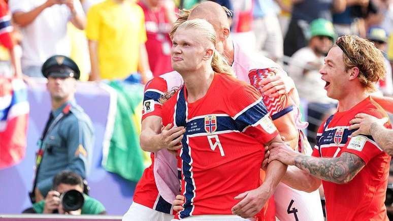 Haaland foi o autor dos dois gols que desclassificaram o Brasil da Copa do Mundo