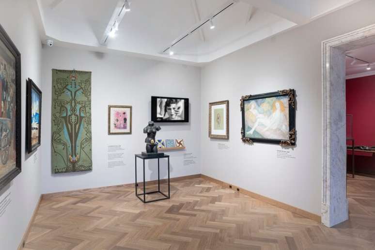 Obras de Salvador Dal&iacute; integram exposi&ccedil;&atilde;o 'Surrealismos: Arte Para Al&eacute;m da Raz&atilde;o'.