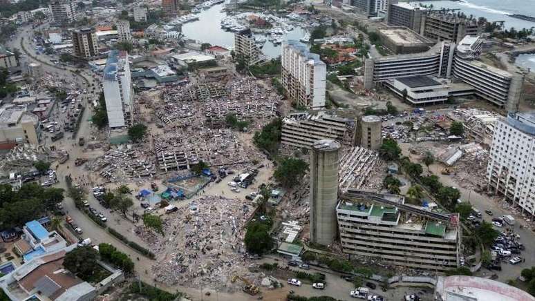Foto a&eacute;rea mostra a enorme dimens&atilde;o da devasta&ccedil;&atilde;o na cidade costeira de Caraballeda