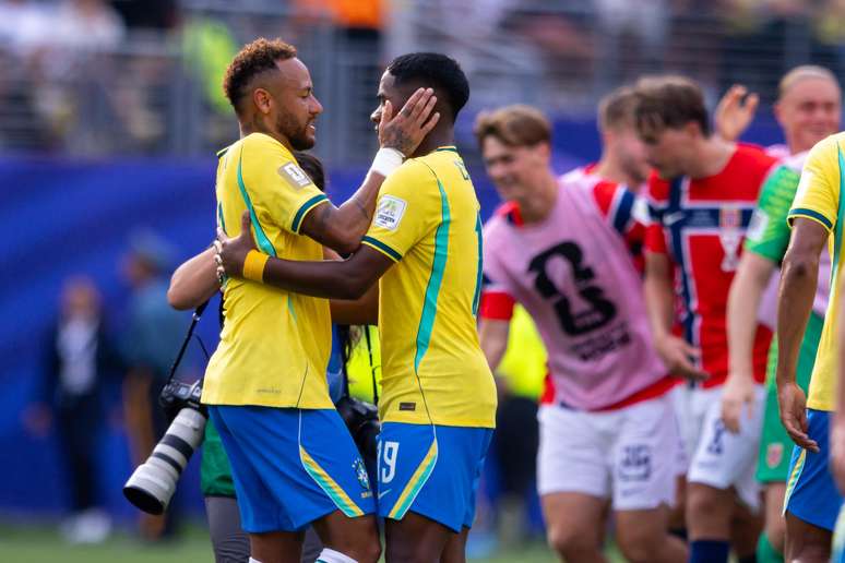 Neymar e Endrick lamentam elimina&ccedil;&atilde;o do Brasil na Copa