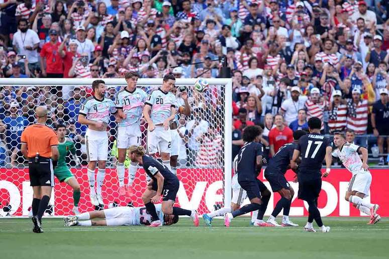 Tillman marcou dois gols de falta nesta Copa &ndash;