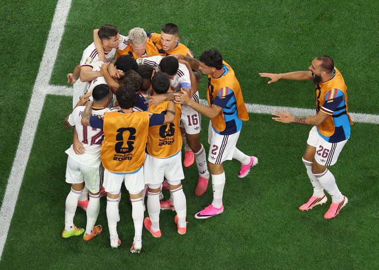 Sele&ccedil;&atilde;o Espanhola celebra ap&oacute;s gol da vit&oacute;ria de Merino sobre Portugal 