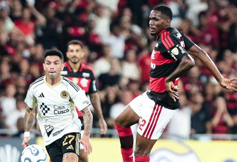 Evertton Ara&uacute;jo vem conquistando cada vez mais espa&ccedil;o no Flamengo &ndash;