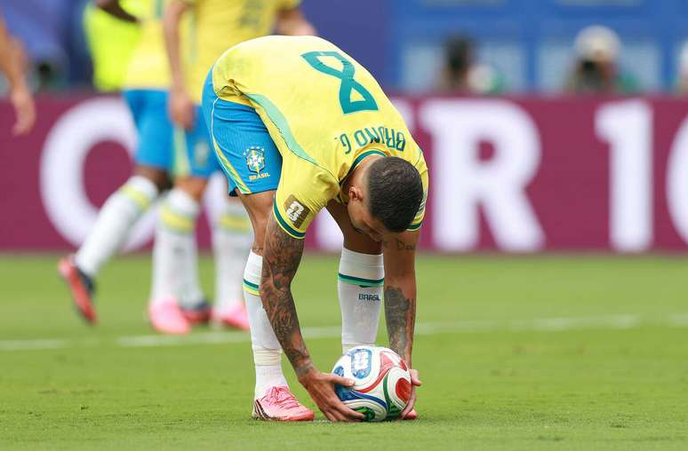 Bruno Guimar&atilde;es foi alvo de cr&iacute;ticas ap&oacute;s derrota do Brasil para a Noruega &ndash; Elsa/Getty Images