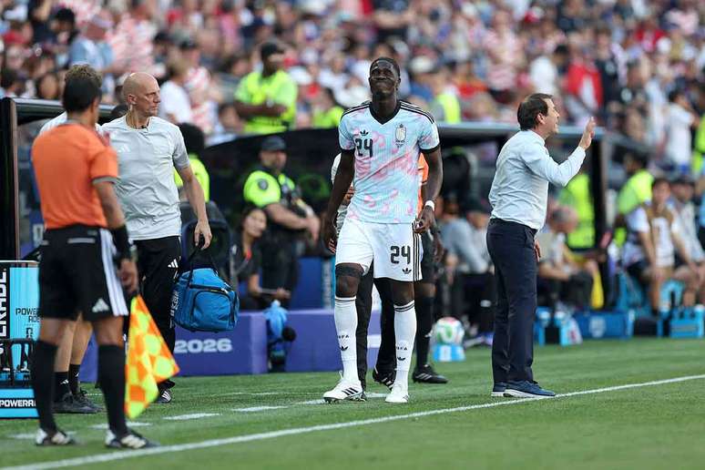 Onana deixou o gramado ainda na primeira etapa &ndash;