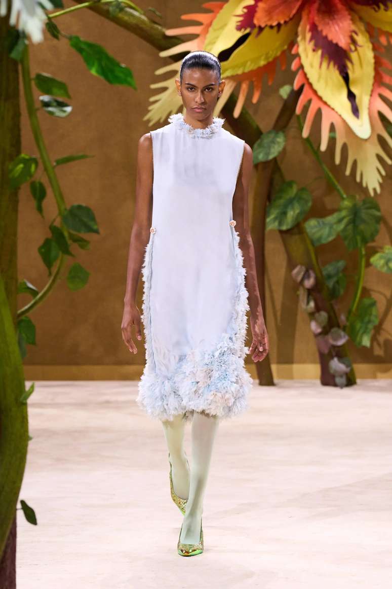 Julia Morais no desfile da Chanel 