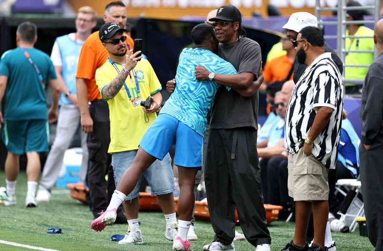 Jay-Z e Endrick no MetLife Stadium antes de Brasil x Noruega &ndash;