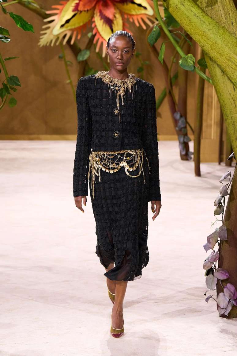 Mariane Calazan no desfile da Chanel 