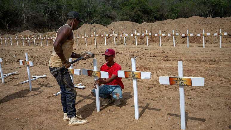 As autoridades afirmaram que muitos dos corpos enterrados em La Esperanza est&atilde;o devidamente identificados
