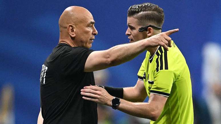 O t&eacute;cnico do Egito, Hossam Hassan, afirmou que sua sele&ccedil;&atilde;o 'foi injusti&ccedil;ada'