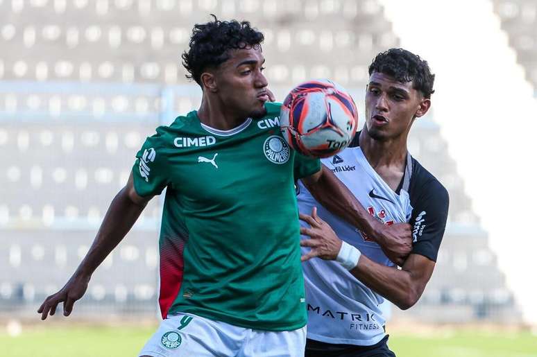 Palmeiras marca no fim e vence o Corinthains no Brasileiro Sub-20 &ndash;