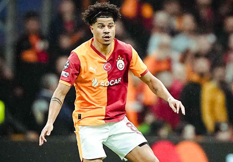 Sara esteve na Sele&ccedil;&atilde;o Brasileira na &uacute;ltima Data Fifa &ndash;&nbsp; Fotos: Divulga&ccedil;&atilde;o/Galatasaray