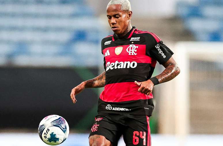 Wallace Yan busca ter mais espa&ccedil;o com o t&eacute;cnico Leonardo Jardim &ndash;