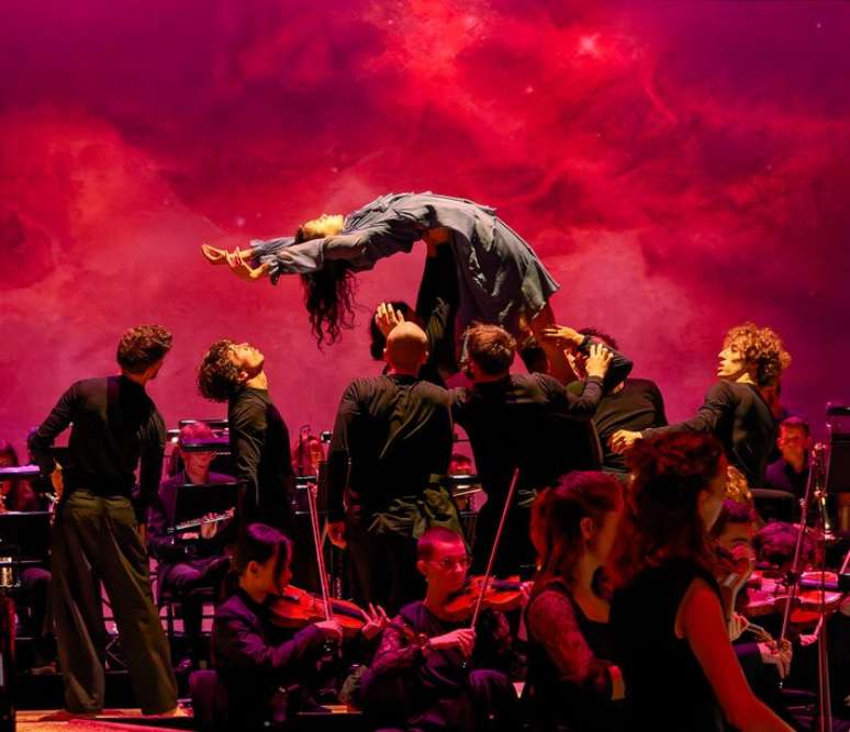 'Osesp Celebra: Dan&ccedil;as Contempor&acirc;neas' &eacute; apresentado na Sala S&atilde;o Paulo.