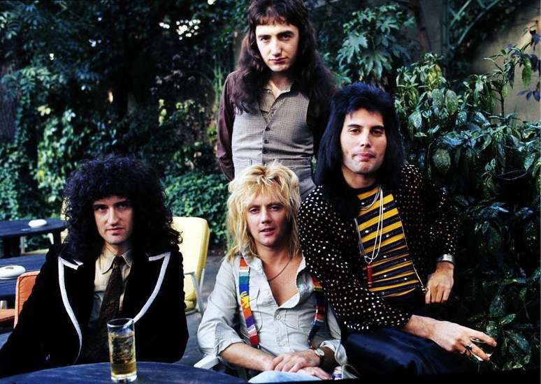 Total Eclipse of the Heart possui excessos oper&aacute;ticos como Bohemian Rhapsody, do Qyeen