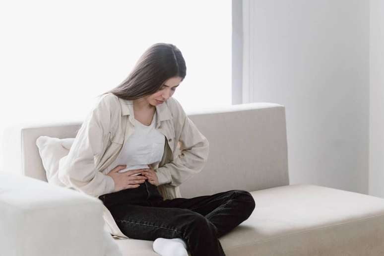 Estufamento abdominal, constipa&ccedil;&atilde;o, cansa&ccedil;o e mudan&ccedil;as no humor s&atilde;o sinais que podem indicar que o intestino precisa de aten&ccedil;&atilde;o 