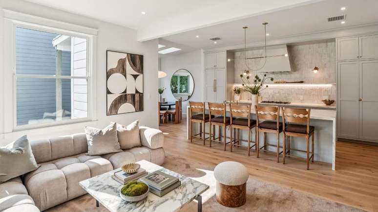 Apartamento de tr&ecirc;s dormit&oacute;rios no Duboce Triangle foi luxuosamente mobiliado