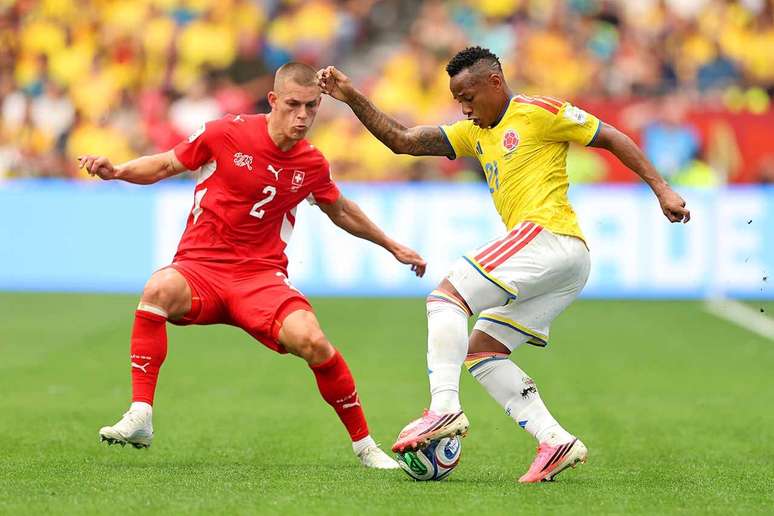Leandro Campaz em a&ccedil;&atilde;o contra a Su&iacute;&ccedil;a nas oitavas de final da Copa do Mundo de 2026 &ndash;