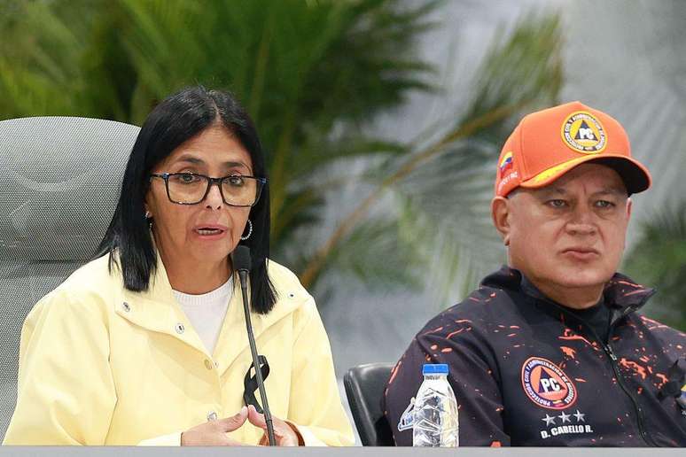 As d&uacute;vidas em torno do governo de Delcy Rodr&iacute;guez podem dificultar a chegada de ajuda internacional
