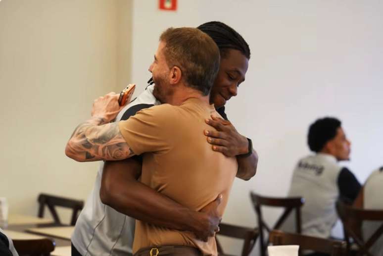 Pedrinho durante seu retorno aos trabalhos no comando do Vasco &ndash;