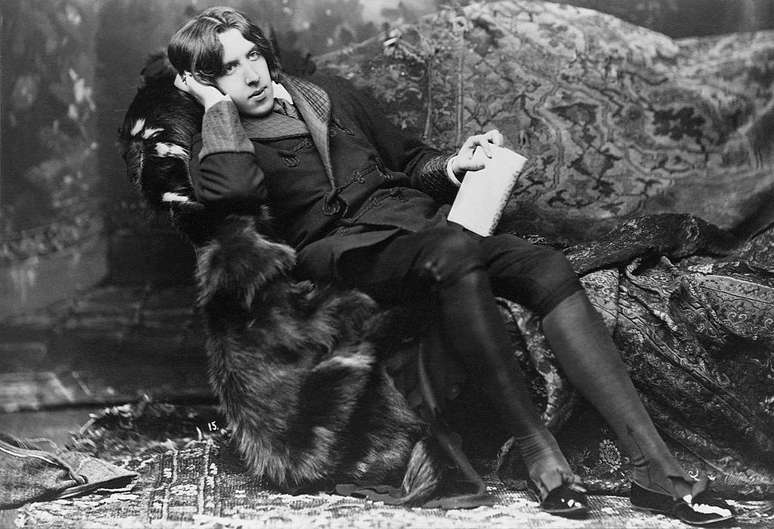 Oscar Wilde adotou o pseud&ocirc;nimo Sebastian Melmoth em homenagem ao santo durante seu ex&iacute;lio na Fran&ccedil;a