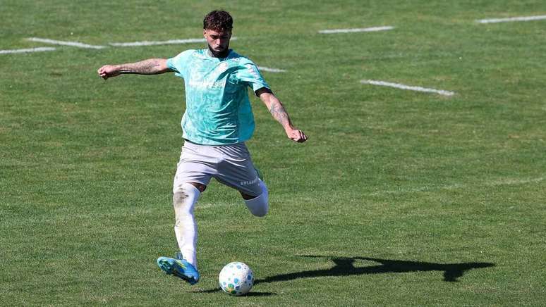 Zagueiro Barboza durante jogo-treino contra a equipe do Juventus, na Academia de Futebol &ndash;