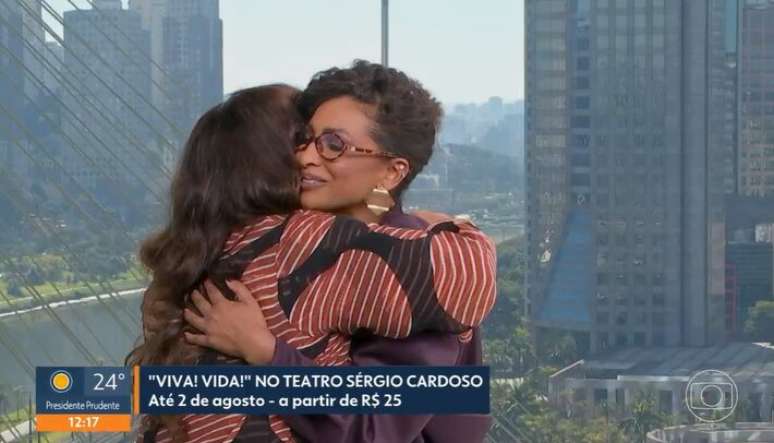 A atriz Regina Cas&eacute; e a jornalista Mariana Aldano se emocionaram em abra&ccedil;o durante o 'SP1' de 11 de julho de 2026.