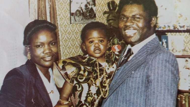Peter nasceu na Inglaterra em 1979, filho de pais nigerianos que imigraram para estudar, trabalhar e sustentar sua fam&iacute;lia em sua terra natal