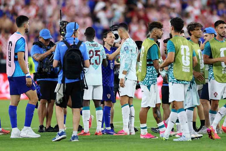 Cristiano Ronaldo e Modric ap&oacute;s a elimina&ccedil;&atilde;o da Cro&aacute;cia na Copa do Mundo &ndash;