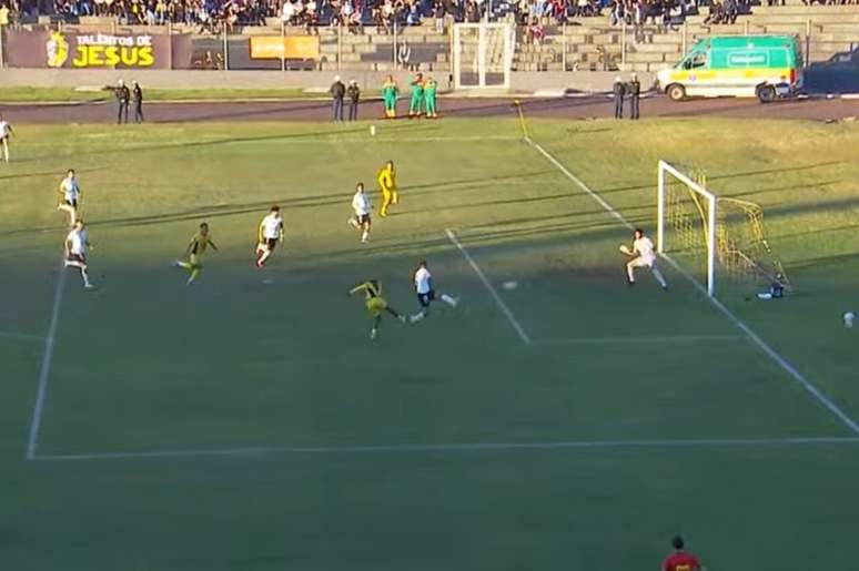 Corinthians empatou em 1 a 1 com o Cascavel em amistoso realizado neste domingo (12) &ndash;