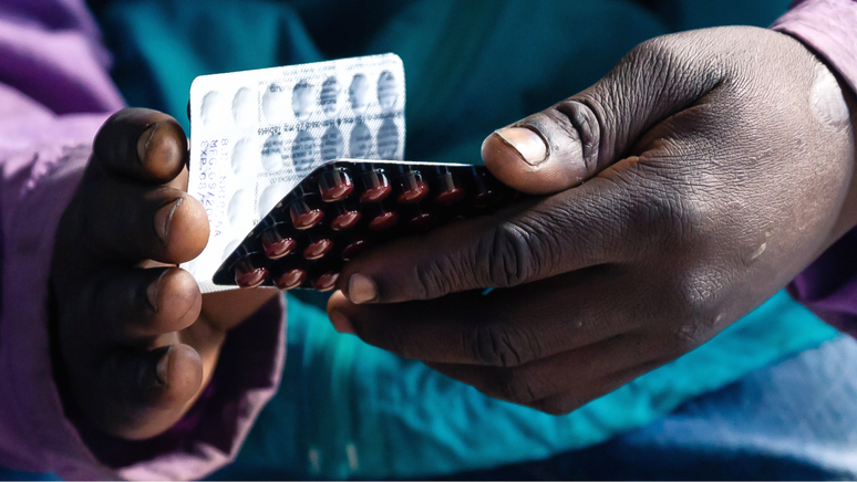 Na &eacute;poca em que o acordo EUA-Zimb&aacute;bue fracassou, o embaixador americano afirmou que 1,2 milh&atilde;o de zimbabuanos estavam recebendo tratamento para HIV por meio de programas apoiados pelo pa&iacute;s