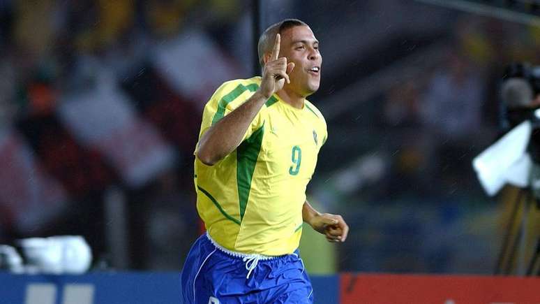 Ronaldo encontrou a reden&ccedil;&atilde;o com a vit&oacute;ria do Brasil na Copa de 2002