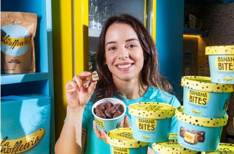 Banana Bites &eacute; um 'mini sandu&iacute;che' da fruta com doce de leite e chocolate