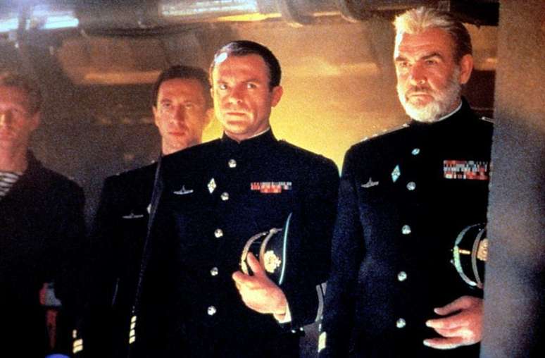 Neill contracenou com Sir Sean Connery no suspense sobre submarinos de 1990 'Ca&ccedil;a ao Outubro Vermelho'