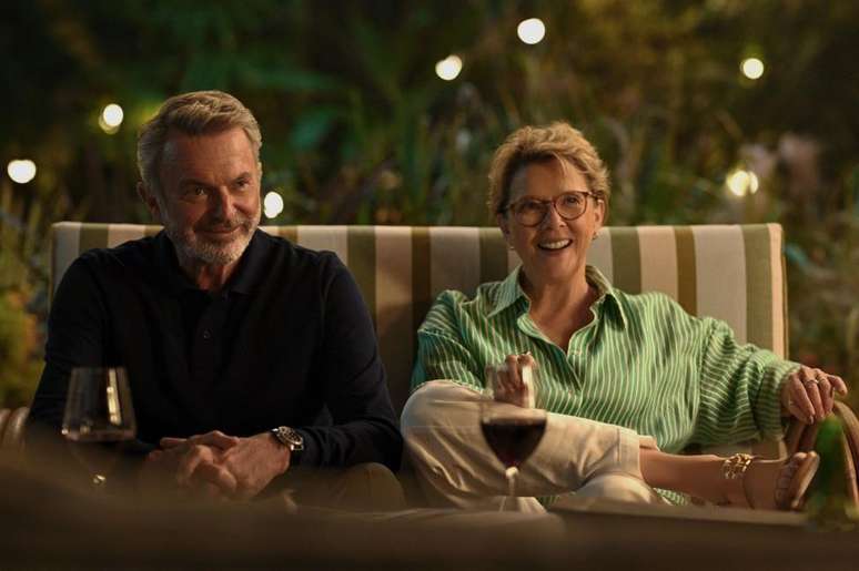 Seus outros cr&eacute;ditos na tela inclu&iacute;am a s&eacute;rie de drama e mist&eacute;rio 'Quem Sai Aos Seus' , ao lado de Annette Bening.