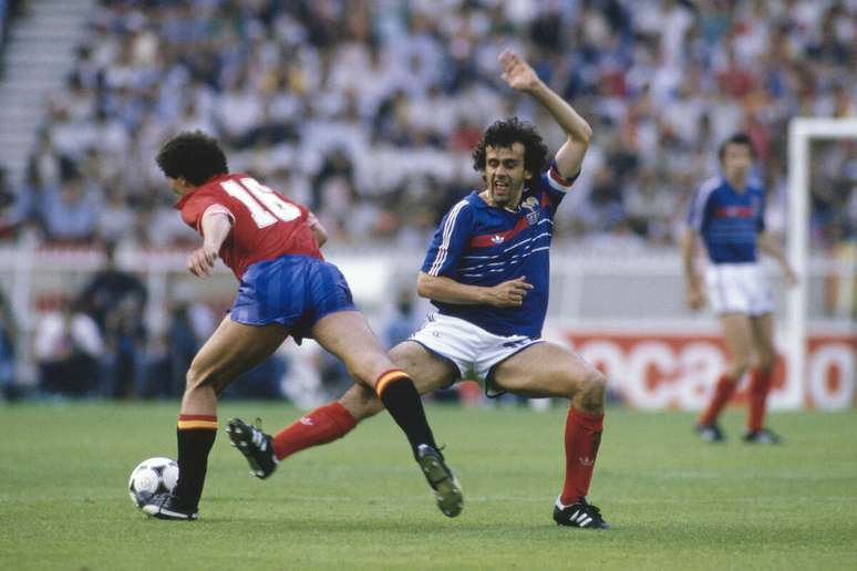 Platini foi decisivo para o t&iacute;tulo europeu da Fran&ccedil;a, em 1984 &ndash;