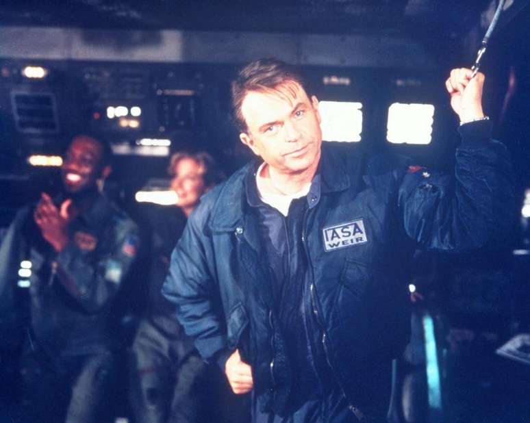 O ator tamb&eacute;m foi para o 'espa&ccedil;o' no suspense de fic&ccedil;&atilde;o cient&iacute;fica 'Horizonte Final' (1997).